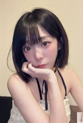 Dewi “Chio Tracy” datang dan sangat cantik dari segala sudut (10P)