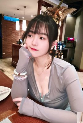 “Wang Xuxu Anna” memiliki wajah malaikat dan lembut yang manis dan sedikit gerah (10P)