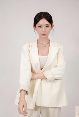 “Hedy Dai” adalah wanita cantik dengan kulit bening dan merah muda (10P)