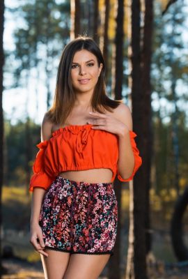 Zelda B – Isolasi Dengan Saya (105P)