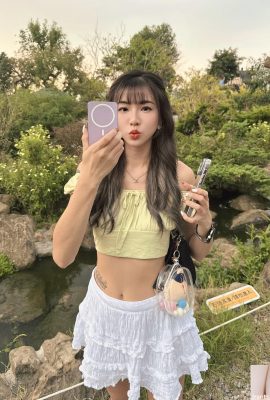 Model seksi glamor “Jiujiu” memiliki mata elektrik yang dalam dan sosok yang menarik (10P)