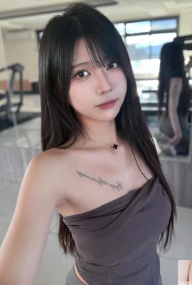 “Hitomi Kimi” menyembunyikan godaan tak terbatas di balik penampilannya yang manis (10P)
