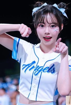 “Belle” adalah seorang gadis temperamental dengan payudara besar dan bulat. Dia terlihat sangat harum di foto (10P)