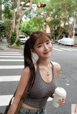 “Yuan Yuan” memiliki tubuh menggoda di bawah wajahnya yang murni (10P)