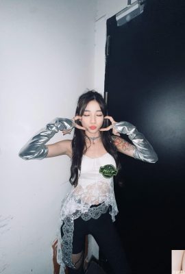 Si cantik keren “Kui Ni” memiliki temperamen yang menakjubkan! Mata terus-menerus merayu (10P)