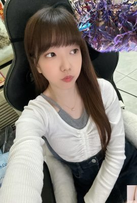 Gadis cantik “Baiyi” memiliki sosok cantik yang menjulang (10P)