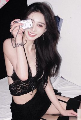 “Aki Chen Fanfan” memamerkan sosok cantiknya dan begitu hot di depan dan belakang (10P)