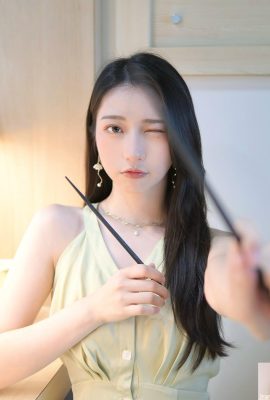 Si cantik temperamental “Long Wei” memiliki mata menawan yang berkilau… penuh godaan (10P)