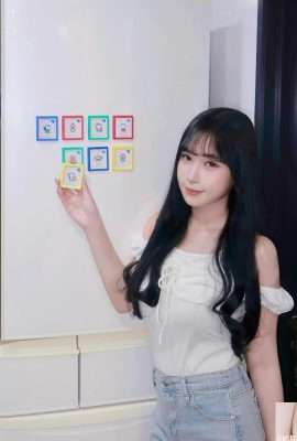 “Peng Peng” terpesona dengan wajahnya yang cantik (10P)