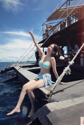 Gelombang panas pantai akan datang! kimi_0531 menunjukkan godaan awet muda dengan kulit putih dan bikini (13P)